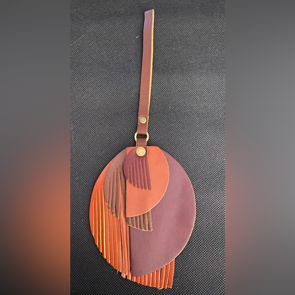 Portland Leather Goods Picasso Tassel - Portrait.